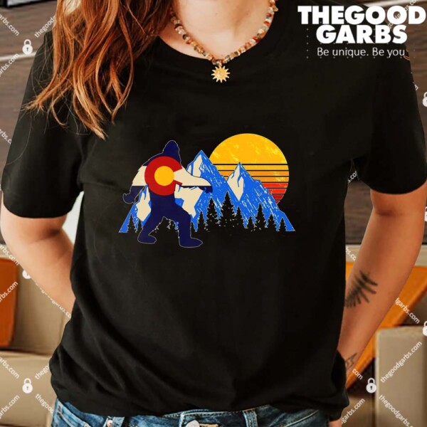 Vintage Bigfoot Colorado Flag Retro Sun Mountains Shirts