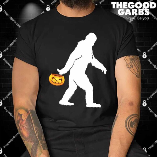 Bigfoot Sasquatch Halloween Pumpkin Shirt